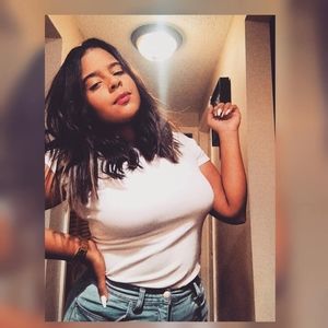 Meet your Posher, Daniela